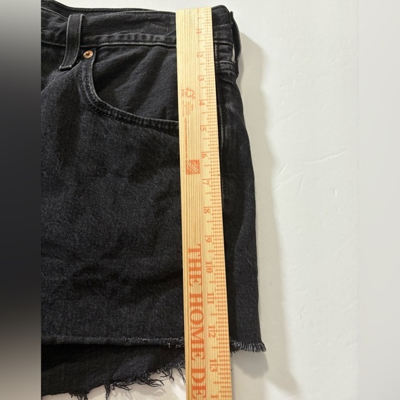 Levi's 501’s Black Frayed Denim Shorts. Classic Denim Staple. Size 32 - Picture 8 of 8